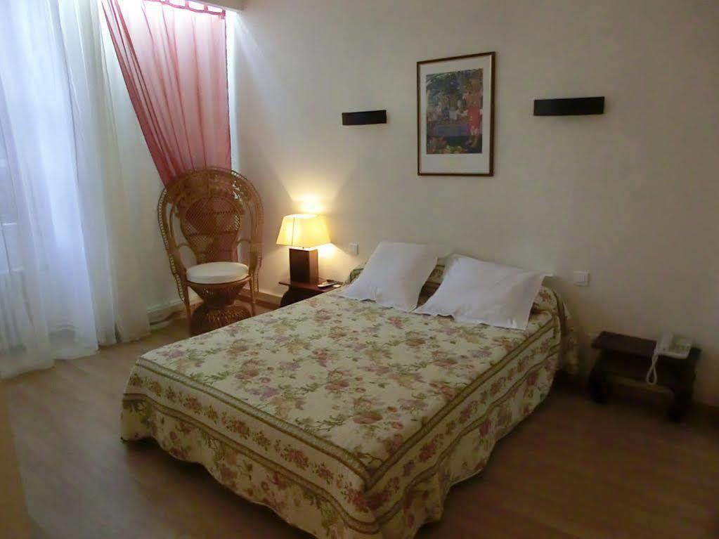 Chambre D'Hotes Au Jardin Des Saveurs Bed & Breakfast Cordes-sur-Ciel Bagian luar foto